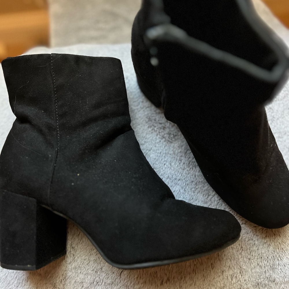 Old Navy booties